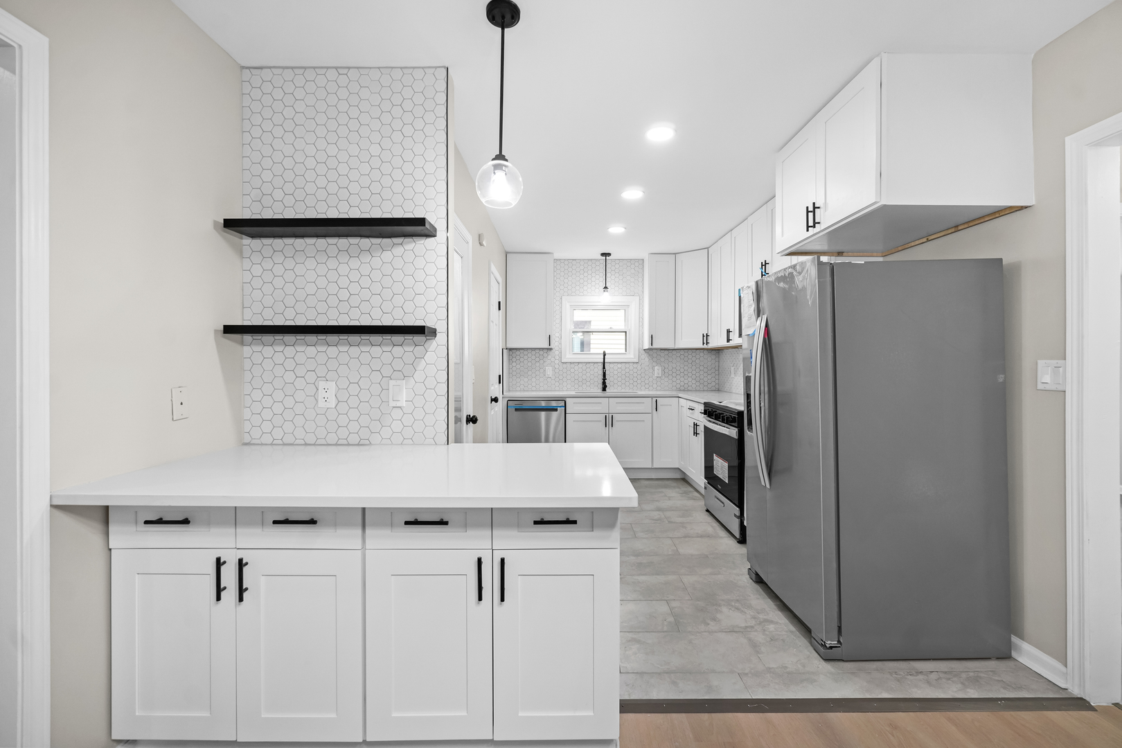 709 South Riverside Drive Villa Park, IL 60181 - Photo 9 of 26