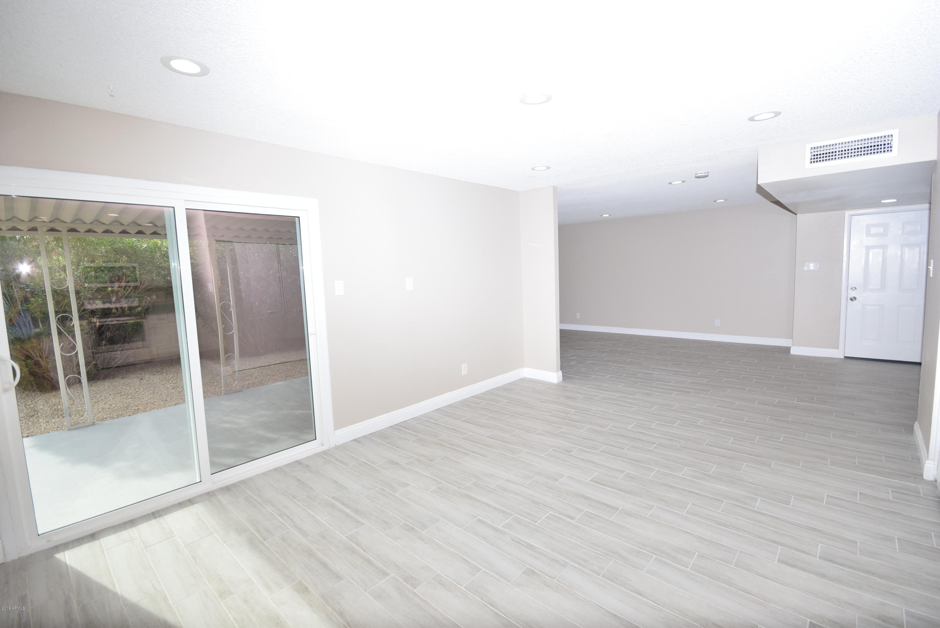 3535 West Greenway Road Phoenix, AZ 85053 - Photo 4 of 17 Family Room