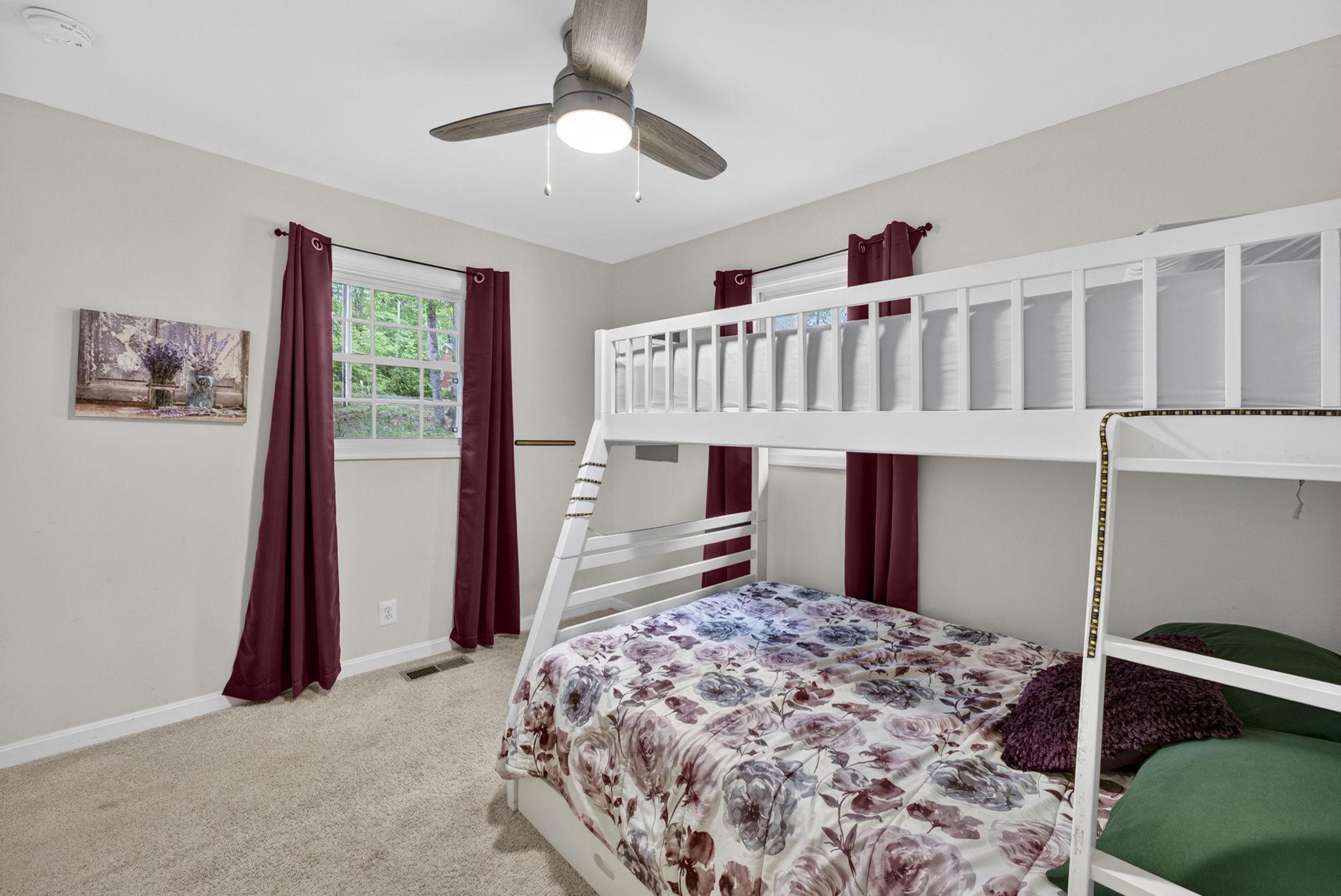 102 Confederate Circle Locust Grove, VA 22508 - Photo 28 of 45 3rd bedroom with large closet.