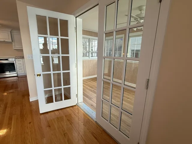 $900,000 | 10 Indian Point Road, Webster, MA 01570