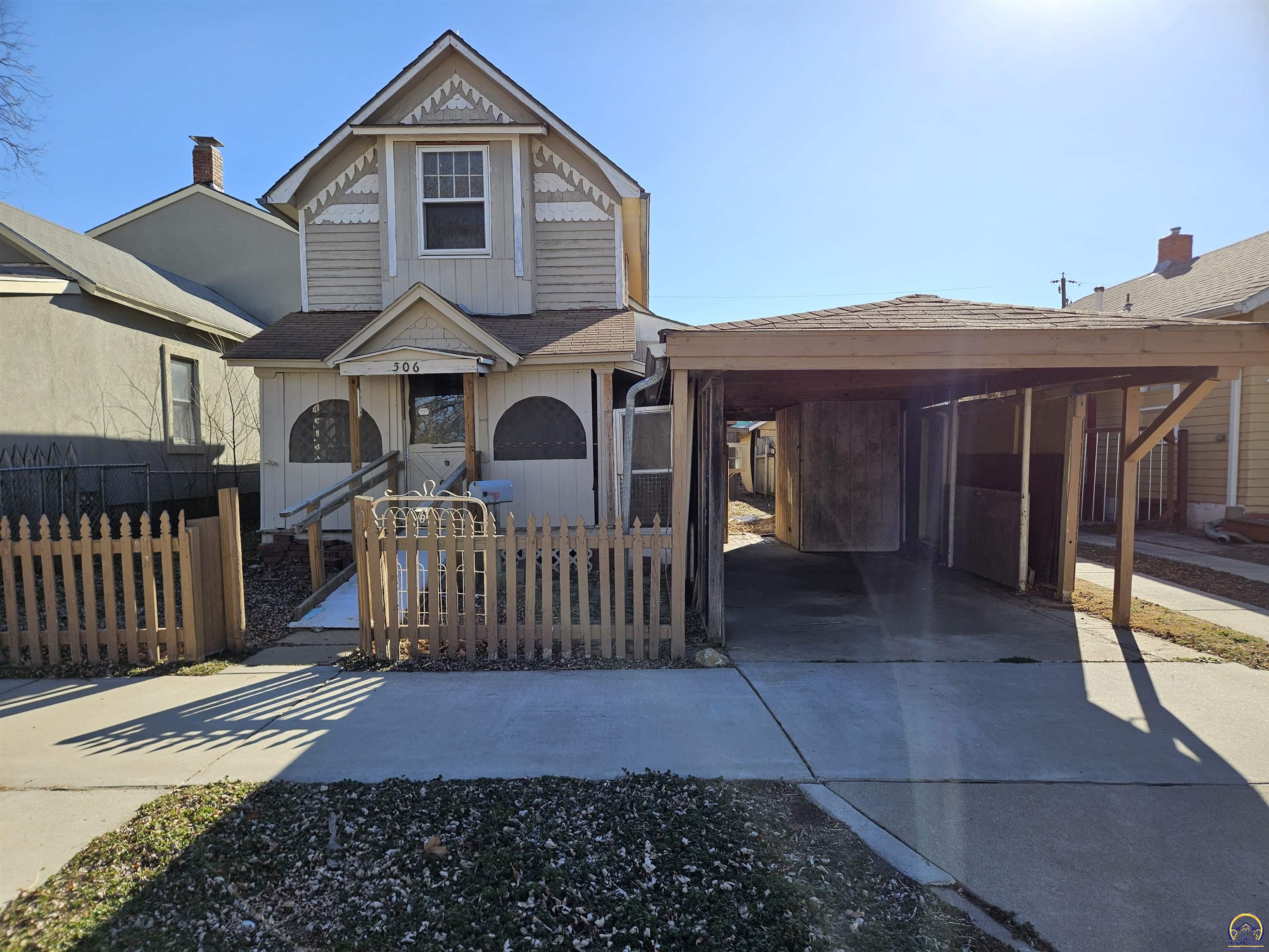 506 Southeast Lafayette Street Topeka, KS 66607 - Photo 1 of 2