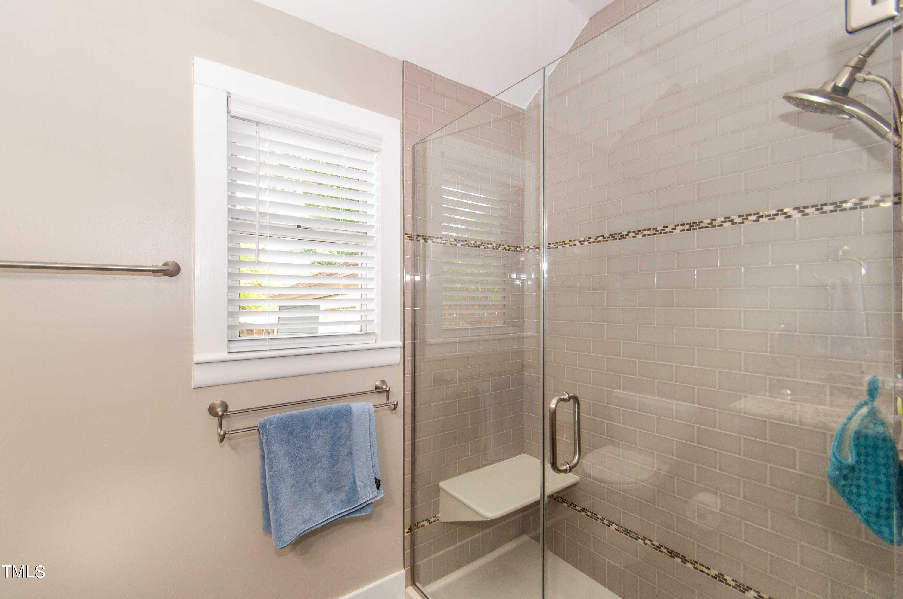 6044 Sentinel Drive Raleigh, NC 27609 - Photo 15 of 32 Master (4)