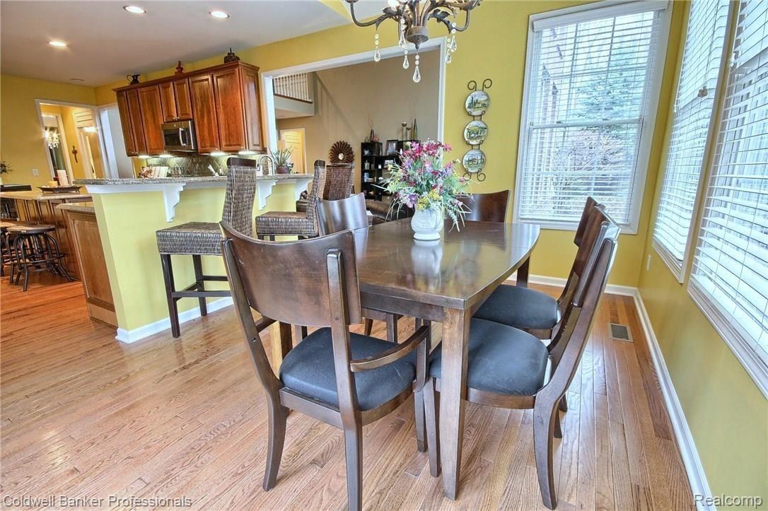 1640 Lasalle Road Canton, MI 48187 - Photo 12 of 40 12_Breakfast_Nook.jpg