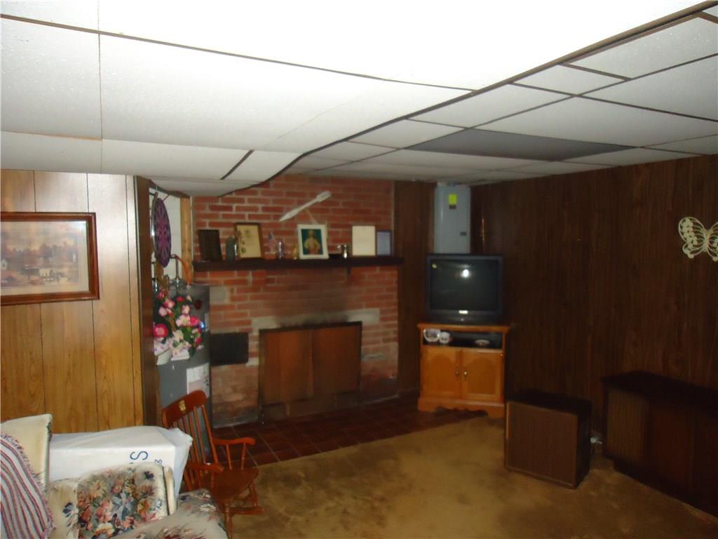 137 Altman Road Jeannette, PA 15644 - Photo 20 of 25 FAMILY ROOM