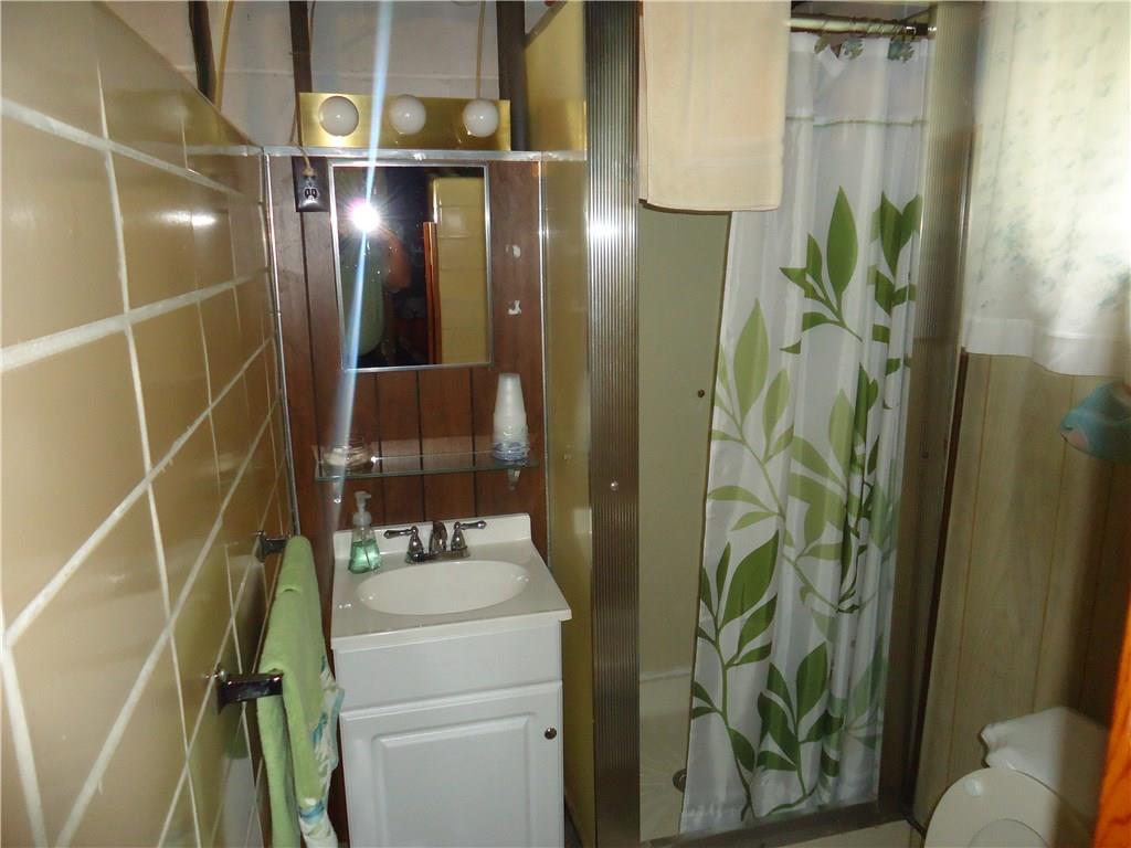 137 Altman Road Jeannette, PA 15644 - Photo 23 of 25 2ND BATHROOM