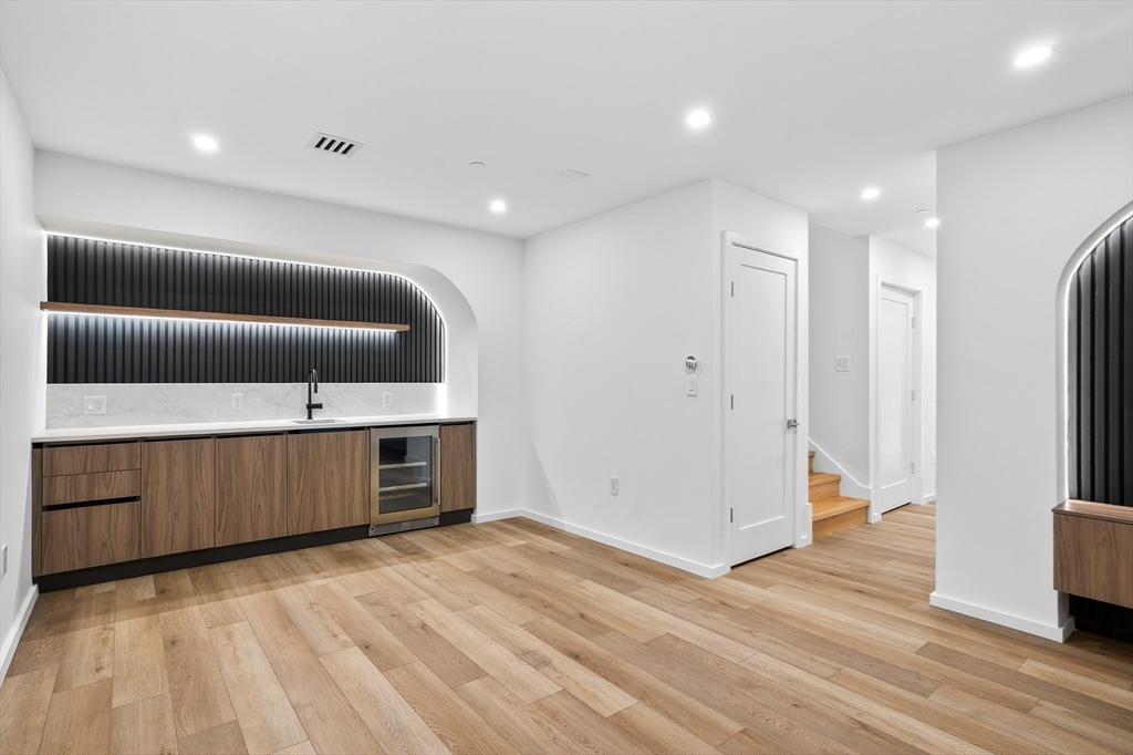 15 Algonquin Road, Unit 2 Newton, MA 02467 - Photo 17 of 27