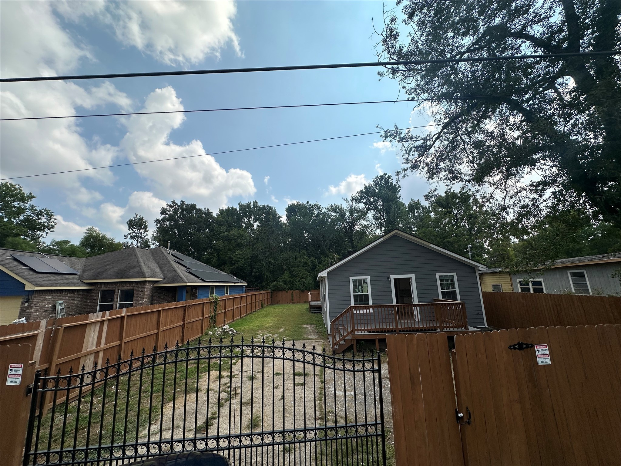 5910 East Houston Road Houston, TX 77028 - Photo 33 of 33 a view of house with street