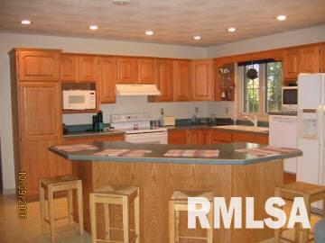 1900 Spring Garden Road Marion, IL 62959 - Photo 5 of 7 Gallery Image 5