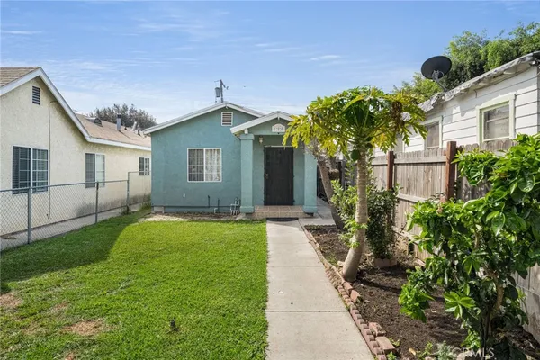 $615,000 | 180 East 67th Street, Long Beach, CA 90805