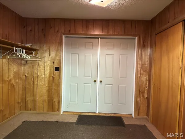 $130,000 | 111 West Monroe Avenue, Owensville, MO 65066