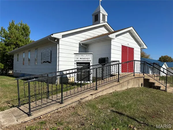 $130,000 | 111 West Monroe Avenue, Owensville, MO 65066