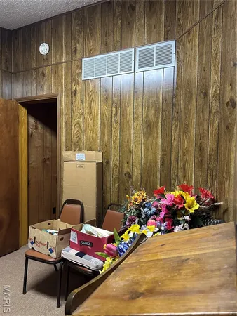 $130,000 | 111 West Monroe Avenue, Owensville, MO 65066