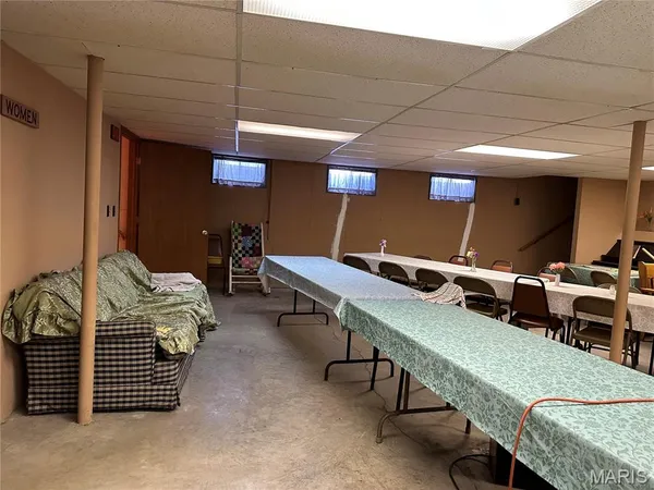 $130,000 | 111 West Monroe Avenue, Owensville, MO 65066