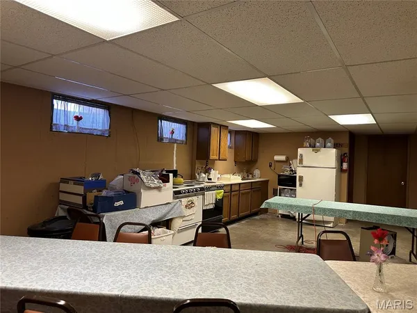 $130,000 | 111 West Monroe Avenue, Owensville, MO 65066