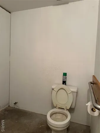 $130,000 | 111 West Monroe Avenue, Owensville, MO 65066