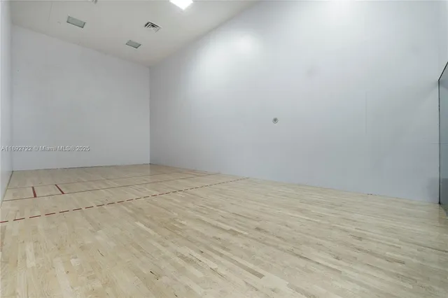 $3,600 | 6365 Collins Avenue, Unit 804, Miami Beach, FL 33141