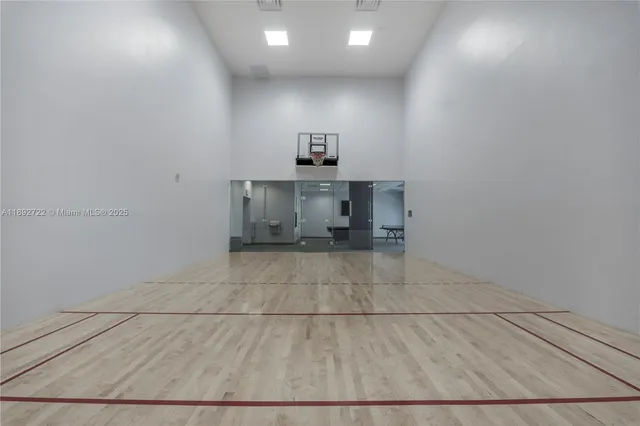 $3,600 | 6365 Collins Avenue, Unit 804, Miami Beach, FL 33141