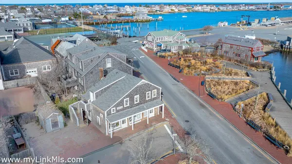 $1,150,000 | 26 Easy Street, Unit 1, Nantucket, MA 02554