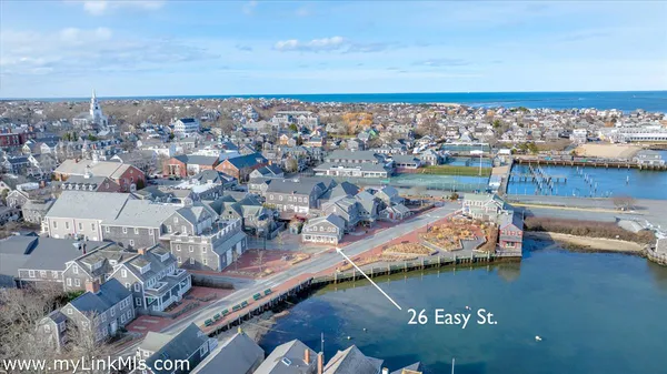 $1,150,000 | 26 Easy Street, Unit 1, Nantucket, MA 02554