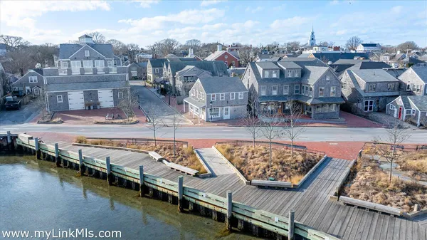 $1,150,000 | 26 Easy Street, Unit 1, Nantucket, MA 02554