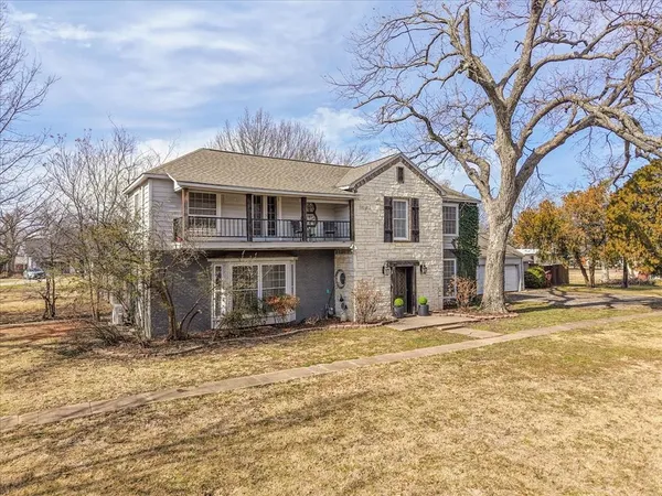 $384,000 | 601 North Main Street, Leonard, TX 75452