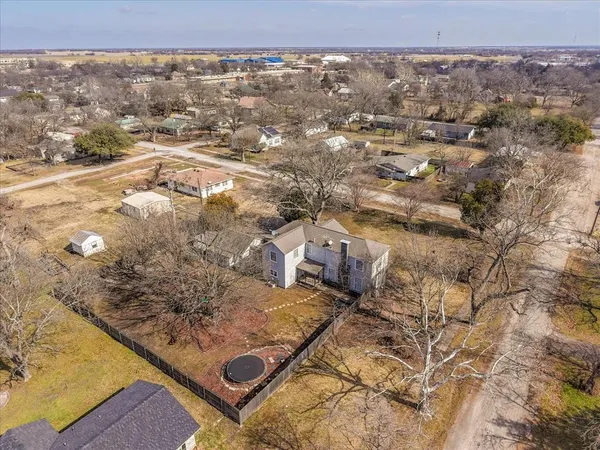 $384,000 | 601 North Main Street, Leonard, TX 75452