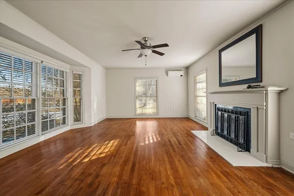 $384,000 | 601 North Main Street, Leonard, TX 75452