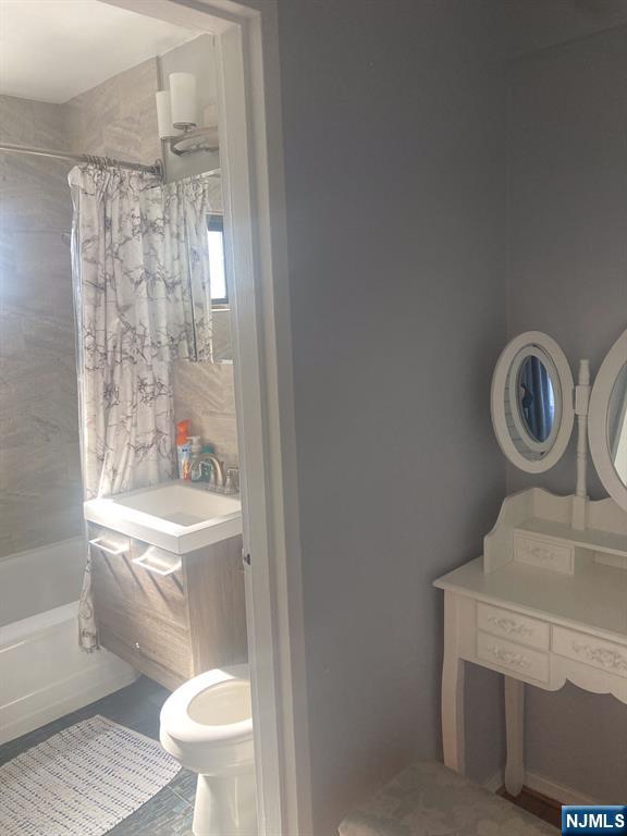 3001 Edwin Avenue, Unit 3J Fort Lee, NJ 07024 - Photo 11 of 18