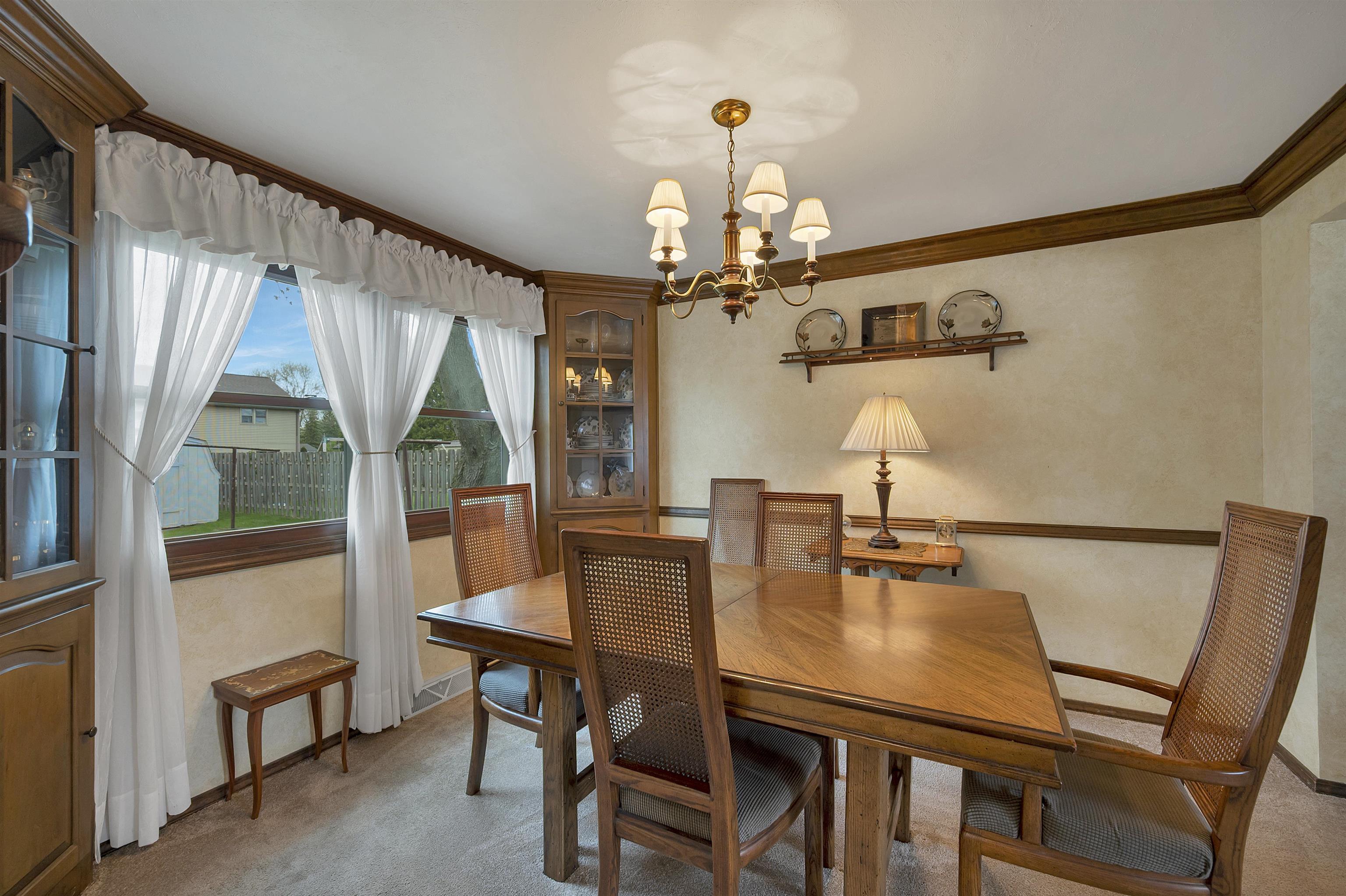 413 South Good Hope Road De Pere, WI 54115 - Photo 18 of 58