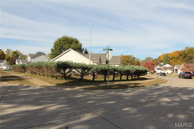 $334,900 | 1250 Rockwood Forest Drive, Arnold, MO 63010