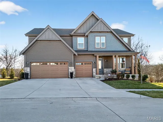 $950,000 | 820 Upland Loop, O'Fallon, MO 63368