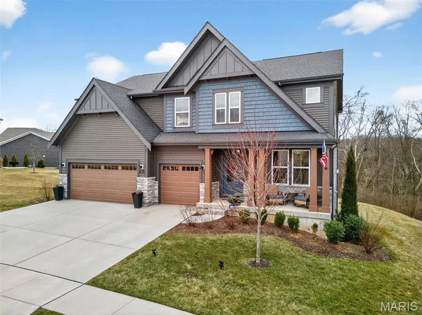 $875,000 | 820 Upland Loop, O'Fallon, MO 63368