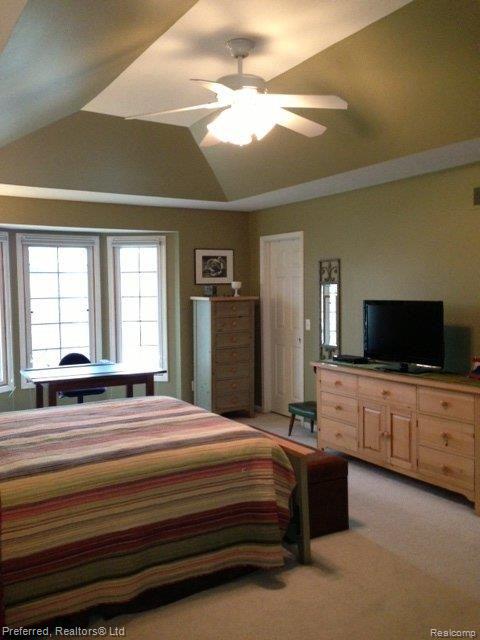 1233 Lakeview Drive Rochester, MI 48306 - Photo 7 of 16 Master Bedroom
