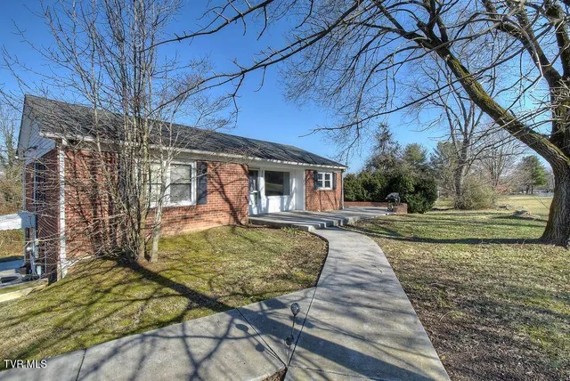 $375,000 | 329 Old Stage Trail, Bristol, TN 37620