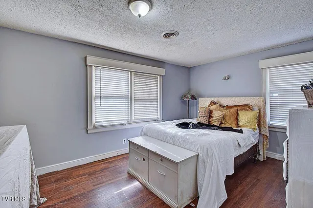 $375,000 | 329 Old Stage Trail, Bristol, TN 37620