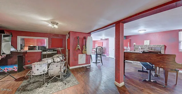 $375,000 | 329 Old Stage Trail, Bristol, TN 37620