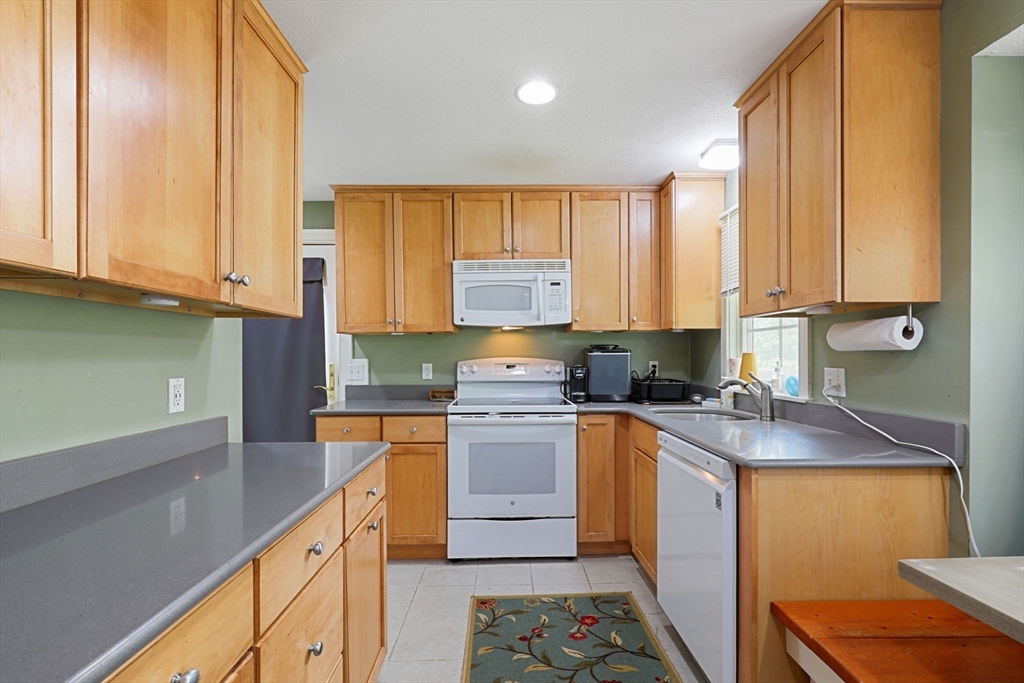 14 Old Forge Road Sandwich, MA 02563 - Photo 5 of 21 Gallery Image 5