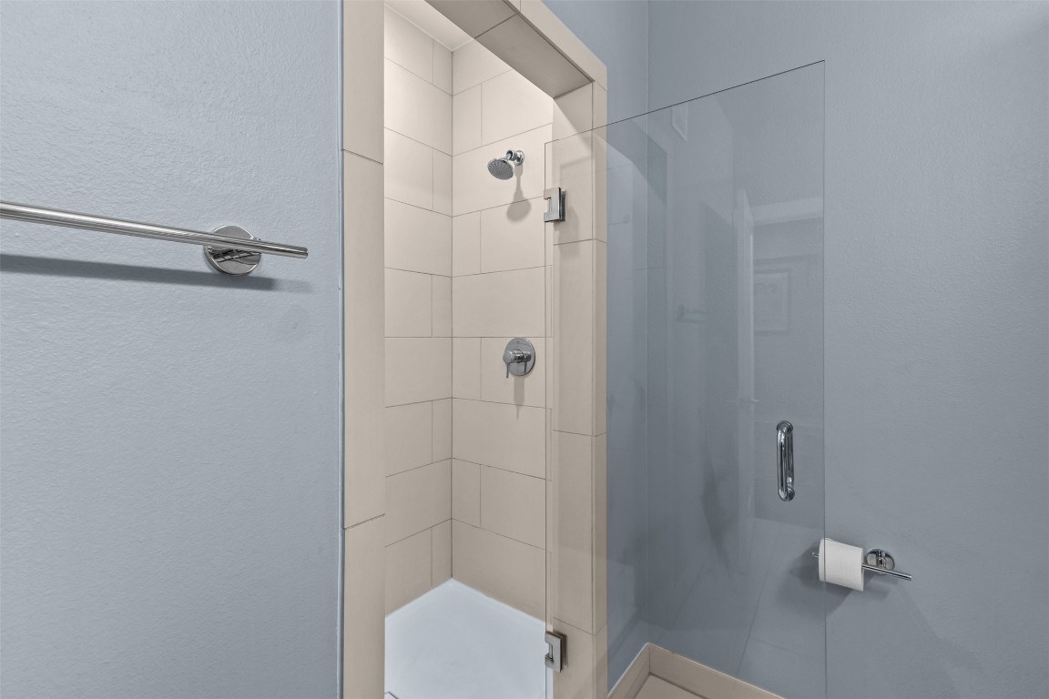 4361 South Congress Avenue, Unit 301 Austin, TX 78745 - Photo 15 of 33