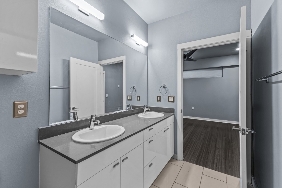 4361 South Congress Avenue, Unit 301 Austin, TX 78745 - Photo 16 of 33