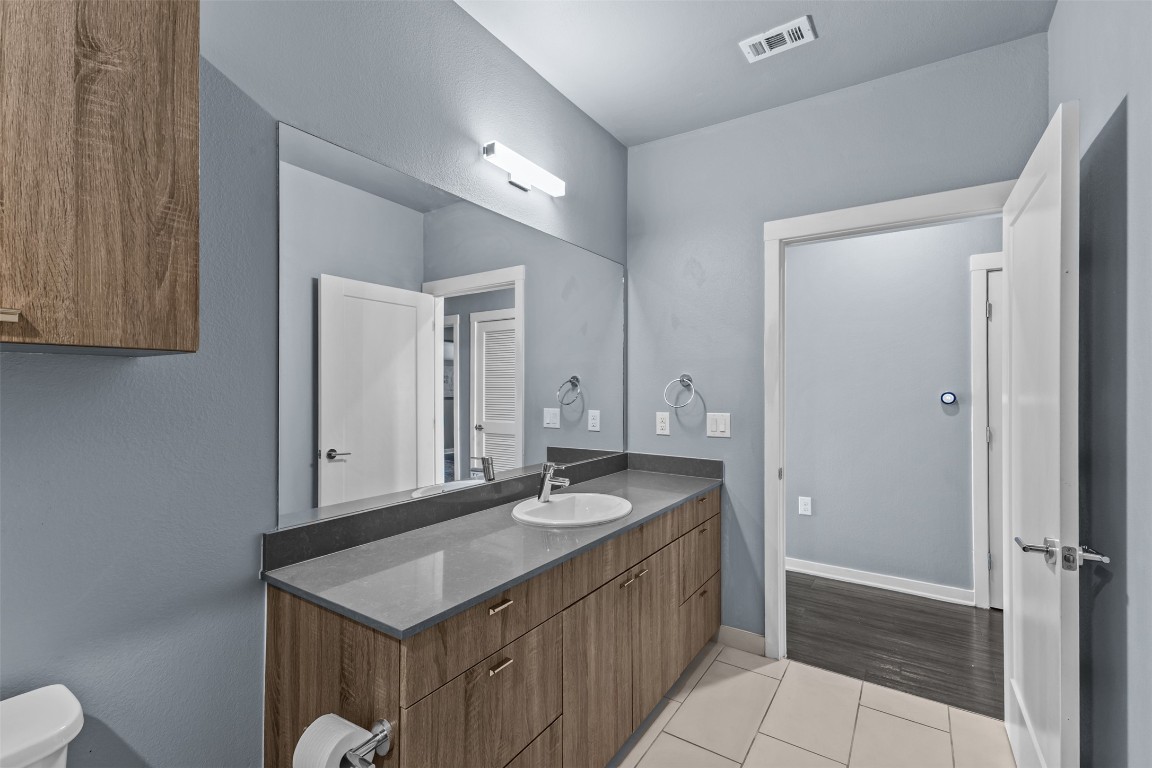 4361 South Congress Avenue, Unit 301 Austin, TX 78745 - Photo 17 of 33