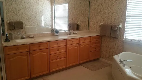 $3,500 | 3607 Square W Lane, Unit 20, Sarasota, FL 34238