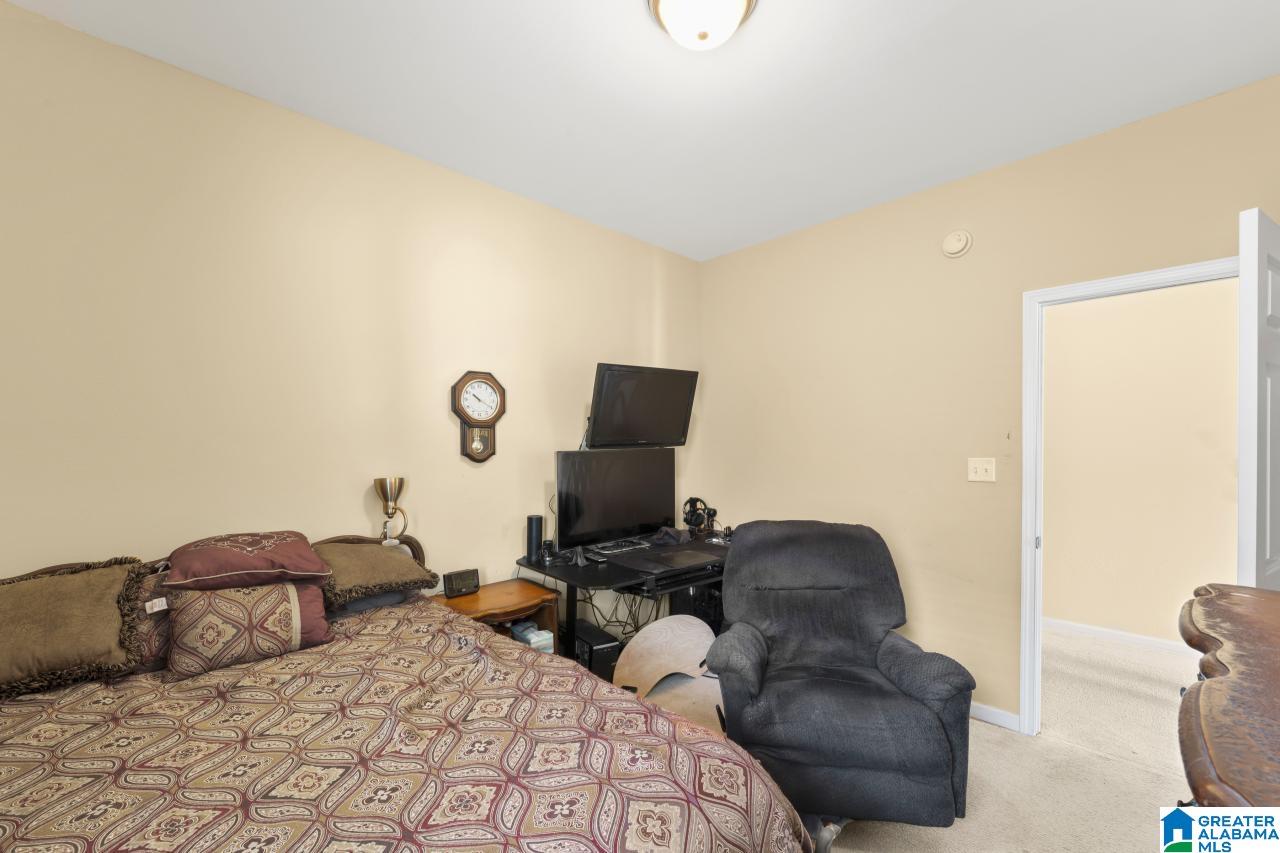 264 Nottingham Drive Calera, AL 35040 - Photo 17 of 33