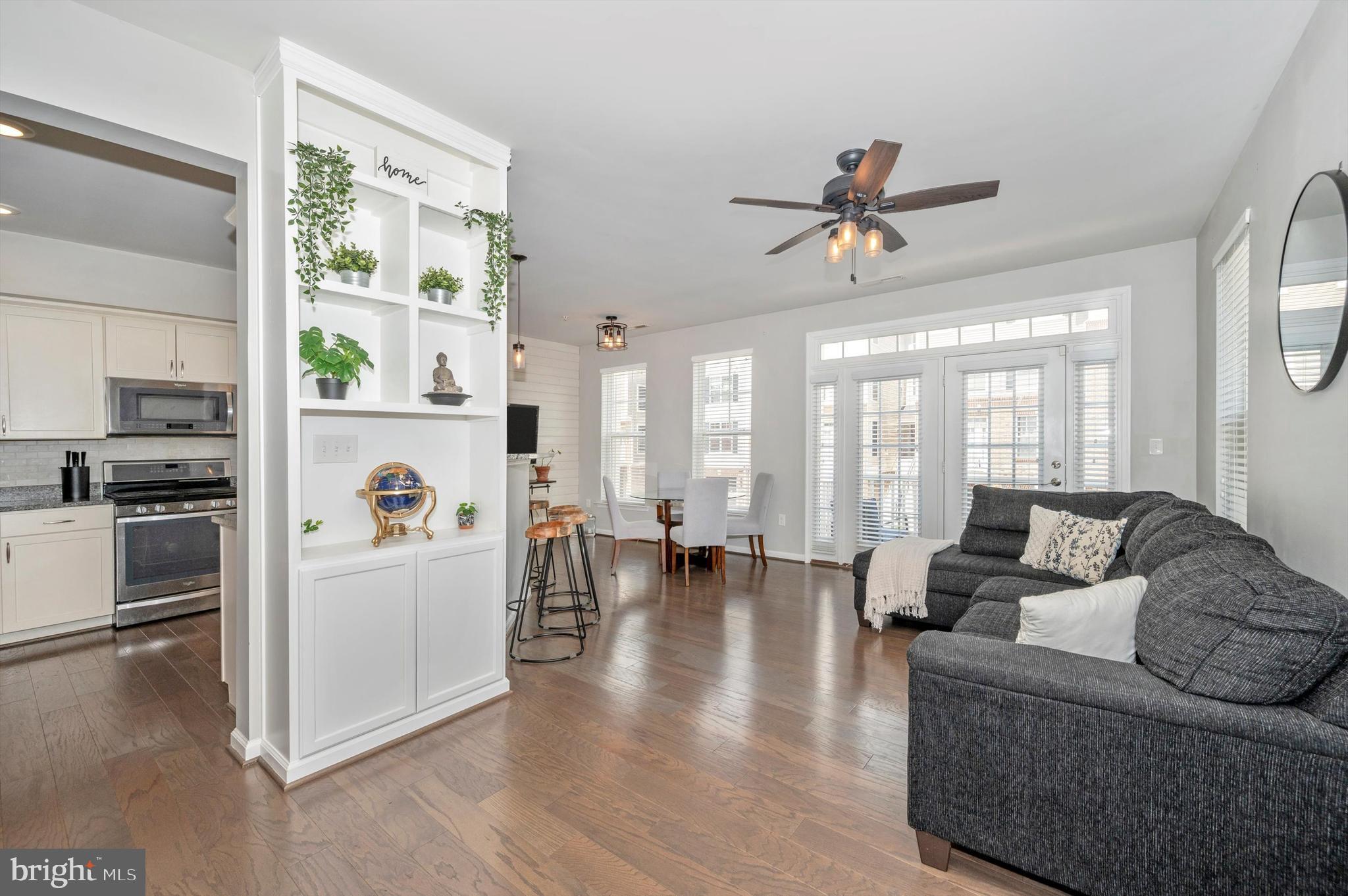 6197 Murray Terrace Frederick, MD 21703 - Photo 3 of 27 Living room