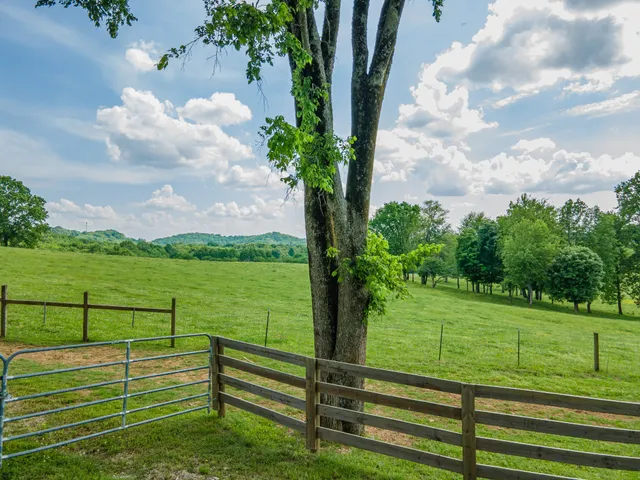 $1,749,900 | 4000 Cantebury Drive, Culleoka, TN 38451