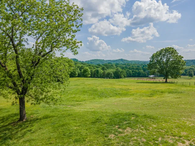 $1,739,900 | 4000 Cantebury Drive, Culleoka, TN 38451