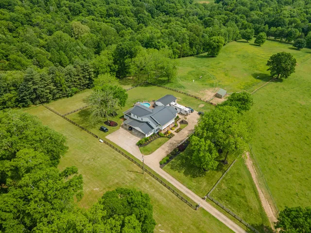 $1,749,900 | 4000 Cantebury Drive, Culleoka, TN 38451