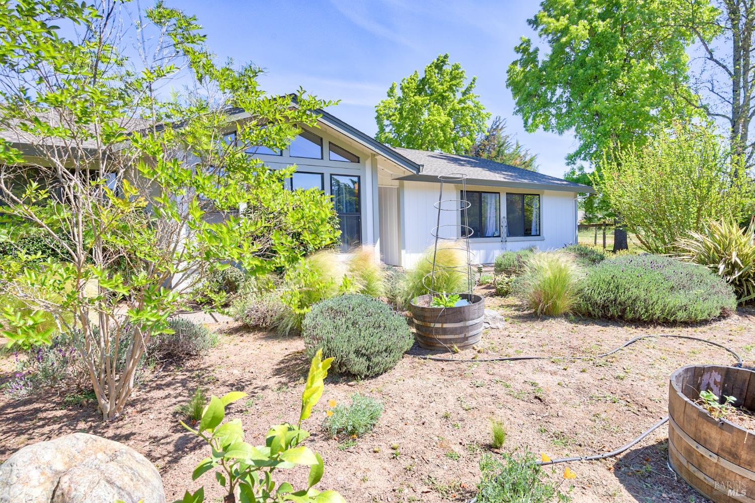 6282 Melita Road Santa Rosa, CA 95409 - Photo 47 of 55 a view of a back yard with garden