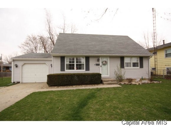 6 Buckingham Road Chatham, IL 62629 - Photo 1 of 11 Gallery Image 1
