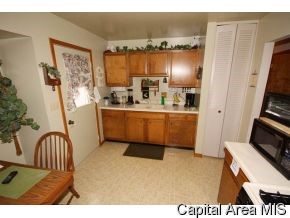 6 Buckingham Road Chatham, IL 62629 - Photo 5 of 11 Gallery Image 5