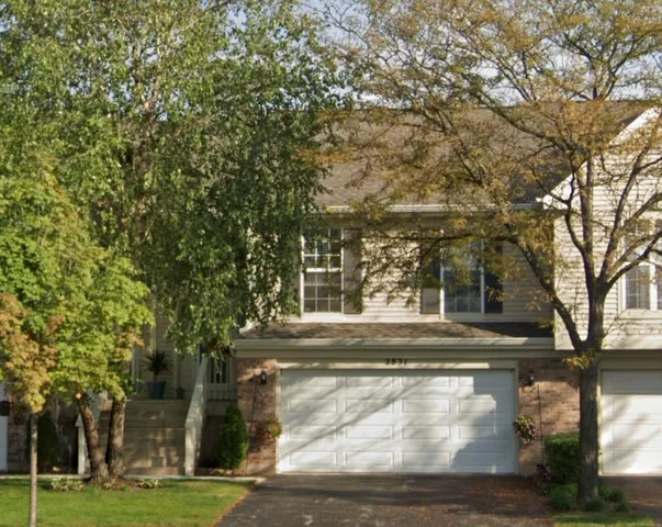 $350,000 | 2831 South Embers Lane, Arlington Heights, IL 60005